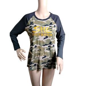 She Outdoor T Shirt Womans Medium Camo Gorpcore Hunting Fishing Outdoors Utility
